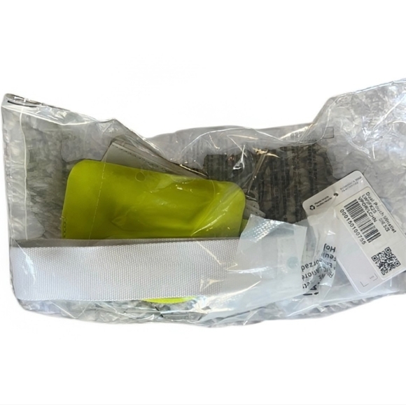 NEW Lululemon Dual Pouch Wristlet Vapor/Lichen Yellow - Picture 6 of 6